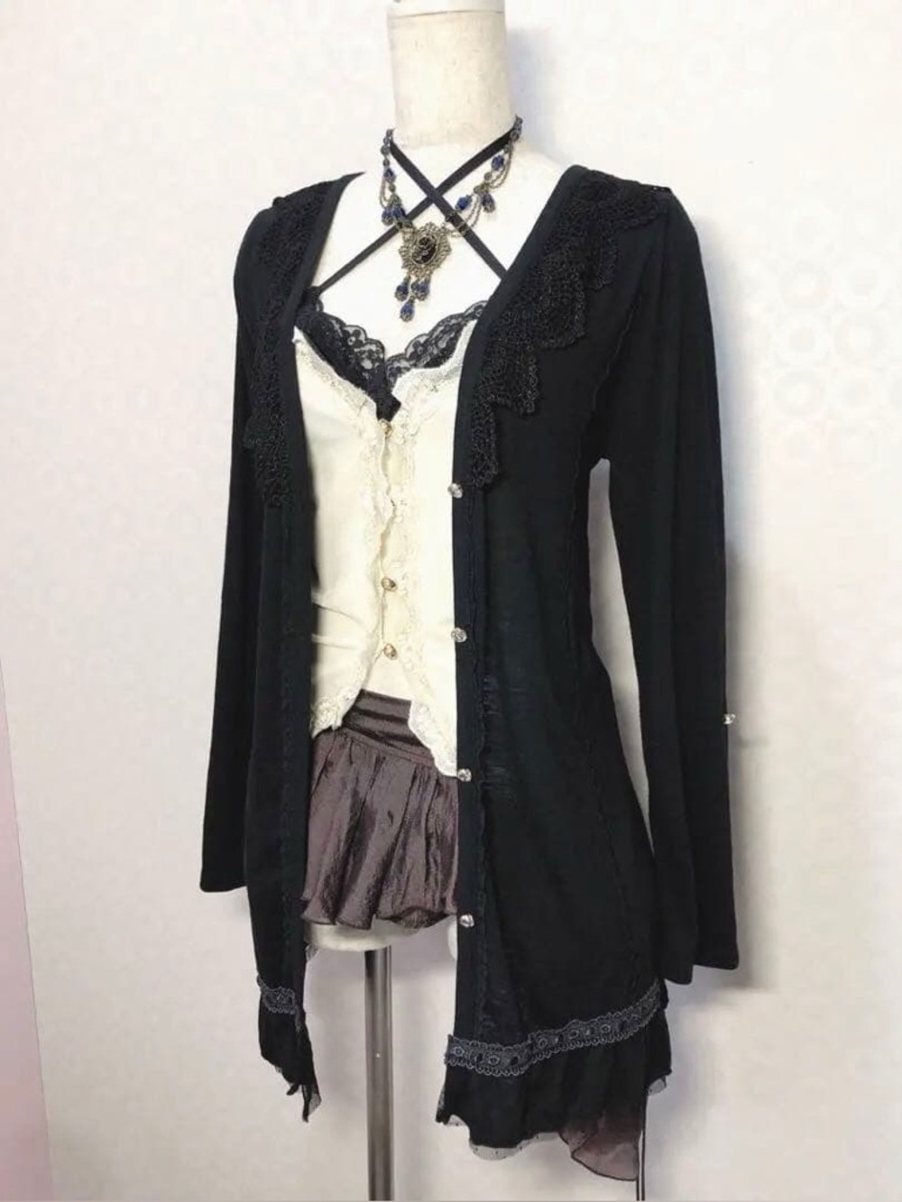 Axes Femme J-Fashion black cardigan size m